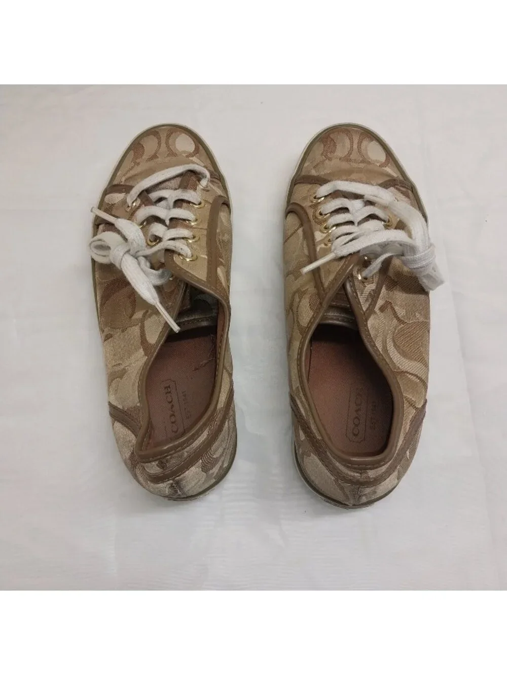 Coach Women's 8 B Tan Signature Canvas Lace-Up Sneakers